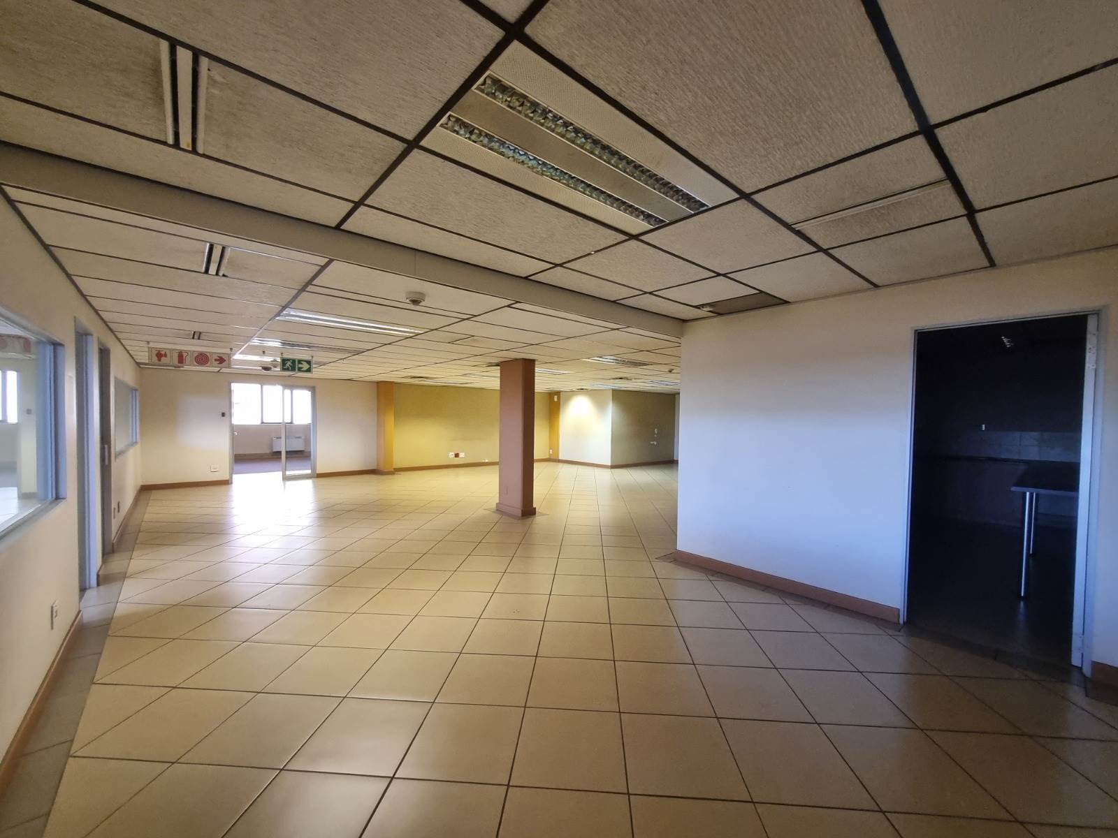 2300  m² Commercial space in Hatfield photo number 5