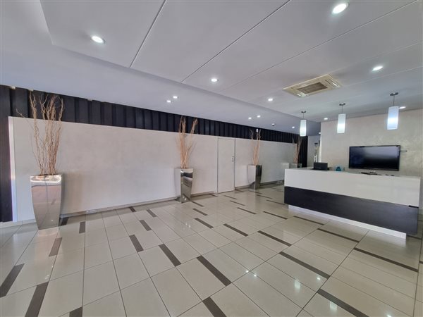 2300  m² Commercial space in Hatfield
