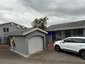 3 Bed Townhouse in Carrington Heights