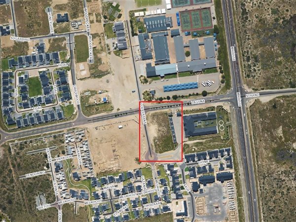 2 200 m² Land 2 200 m² Land
