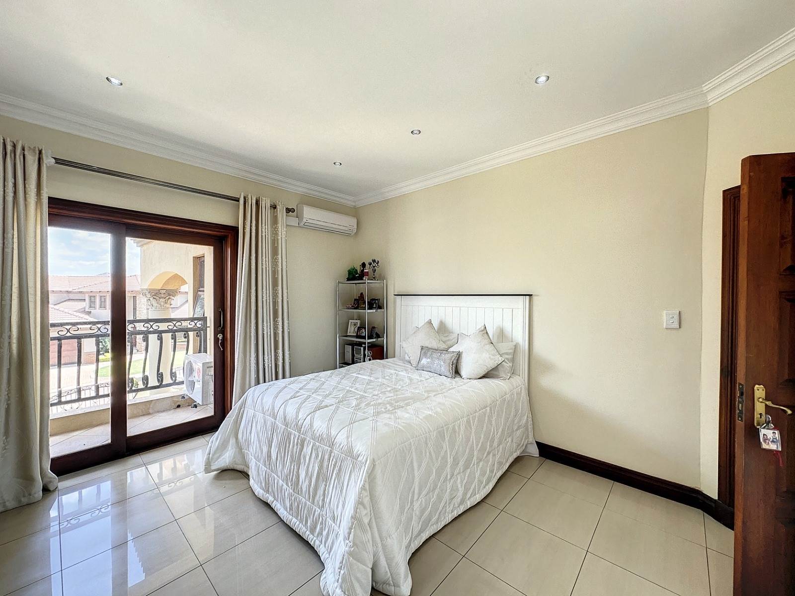 5 Bed House in Pretorius Park photo number 19