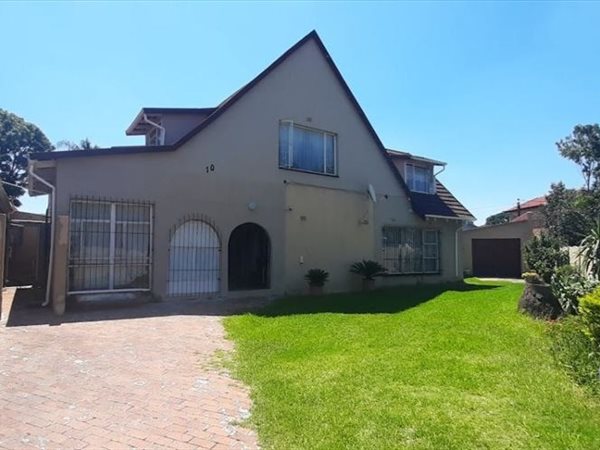6 Bedroom House