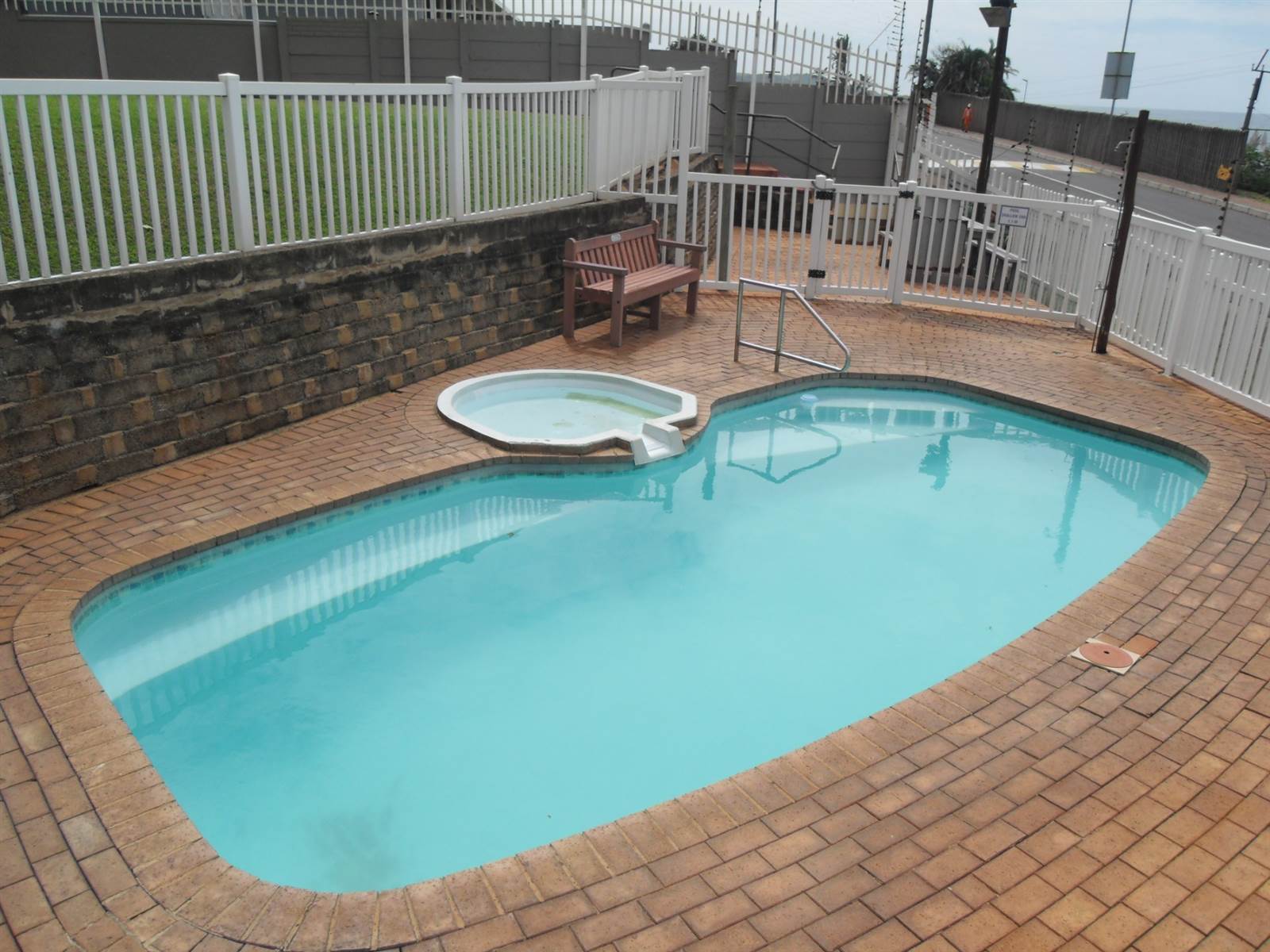 1 Bed Apartment in Scottburgh Central photo number 29