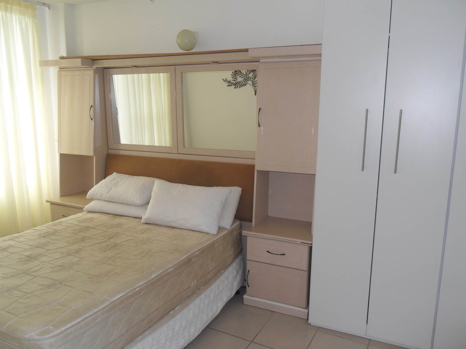 1 Bed Apartment in Scottburgh Central photo number 5