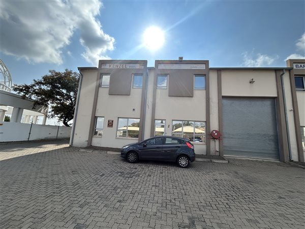 464 m² Industrial space 464 m² Industrial space