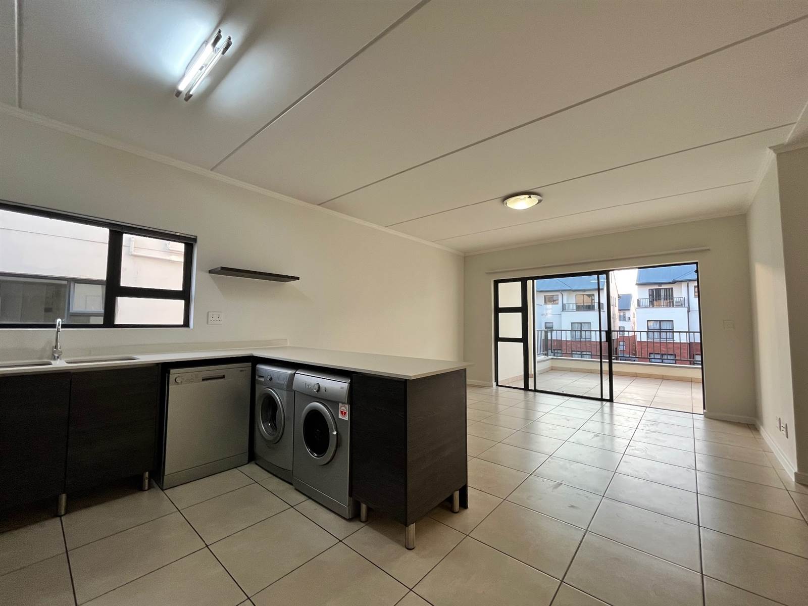 2 Bed Apartment in Greenstone Crest photo number 17