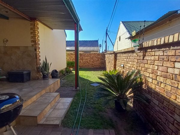 3 Bedroom Townhouse 3 Bedroom Townhouse