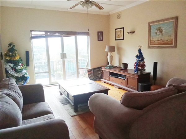 2.5 Bedroom House 2.5 Bedroom House