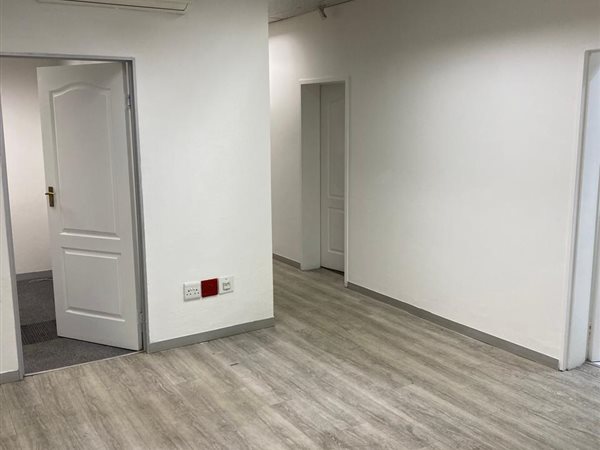 117  m² Commercial space