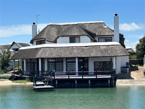 6 Bed House in St Francis Bay Canals