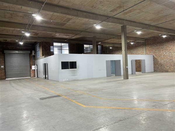 604  m² Industrial space