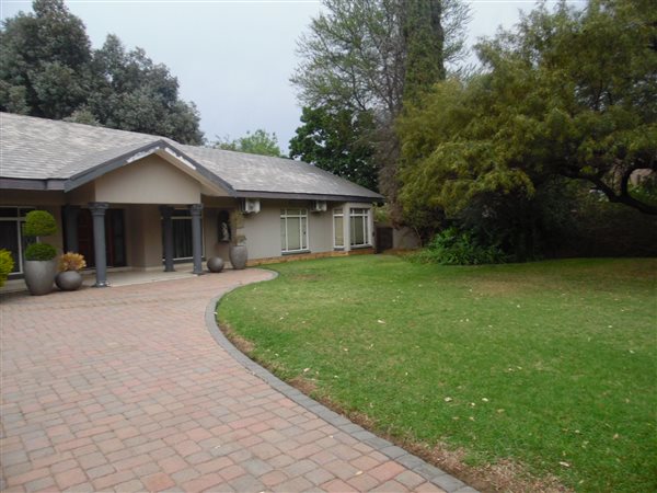6 Bedroom House 6 Bedroom House