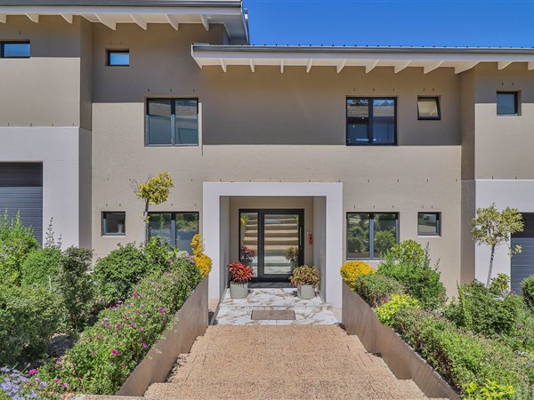 4 Bedroom House 4 Bedroom House