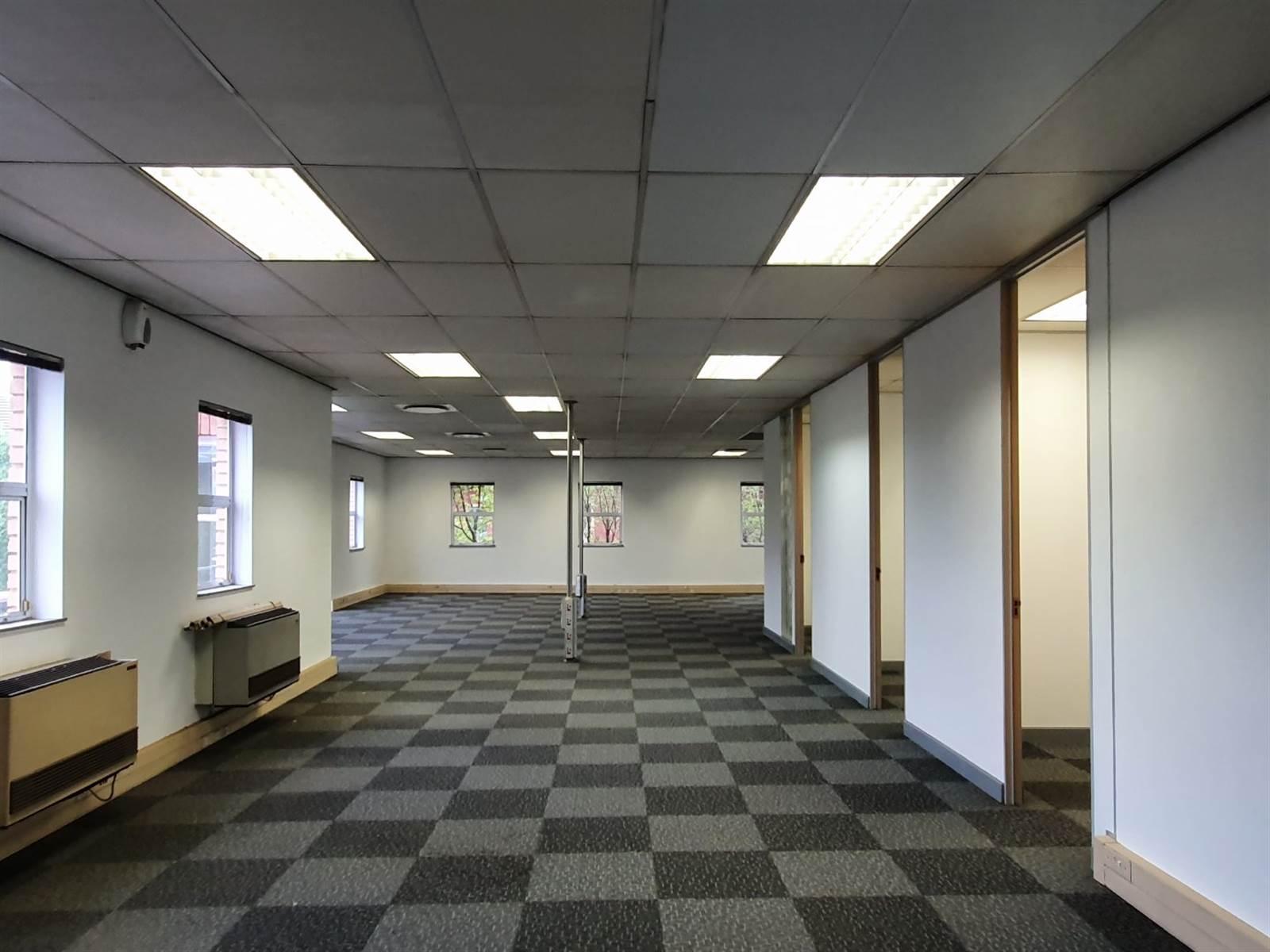 320  m² Commercial space in Fourways photo number 7