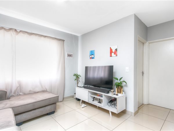 2 Bed Apartment