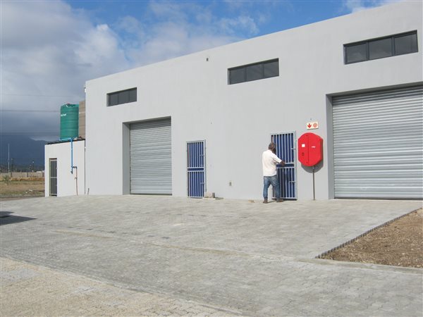 90 m² Industrial space 90 m² Industrial space