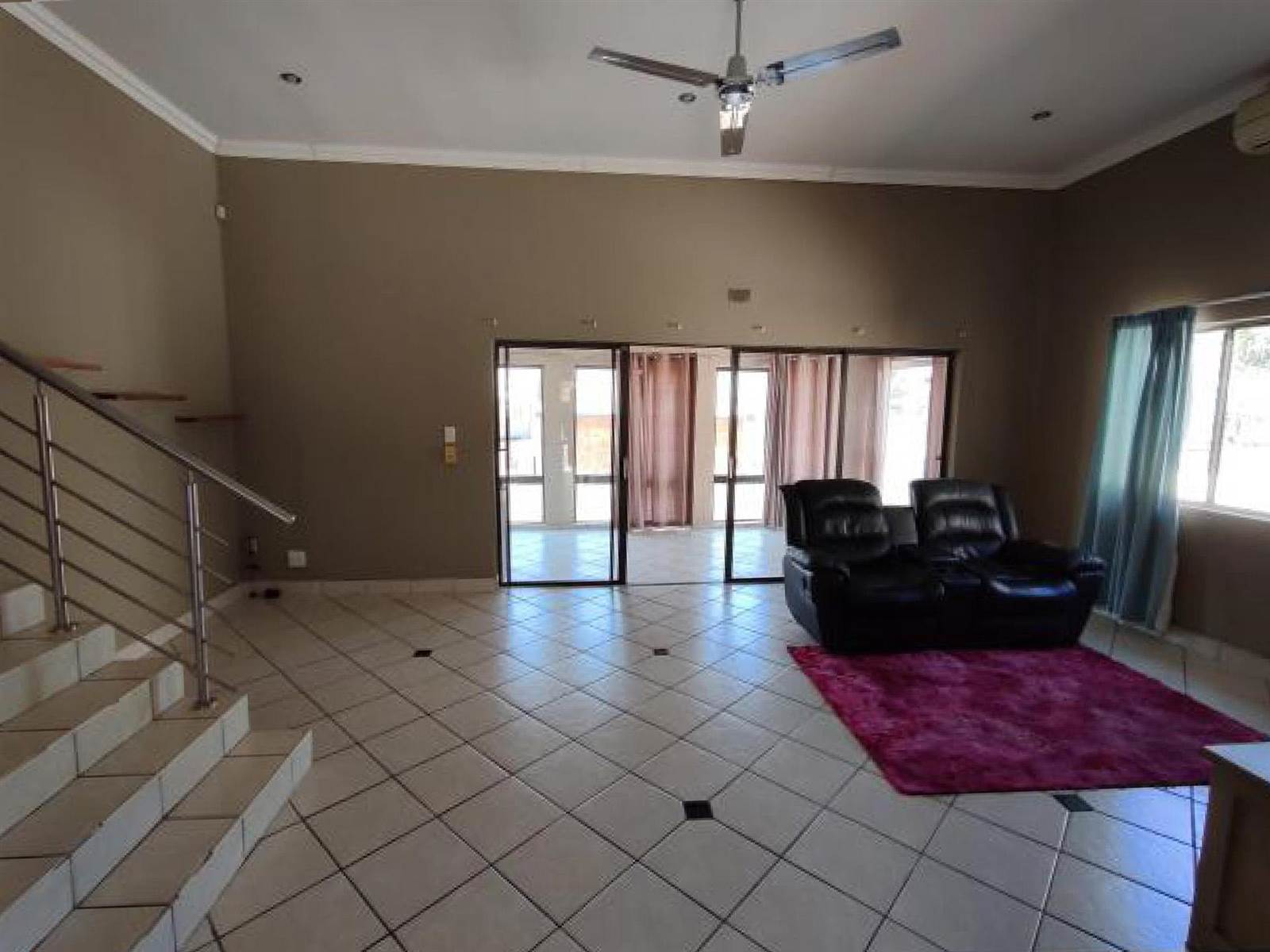 3 Bed House in Kungwini Country Estate photo number 3