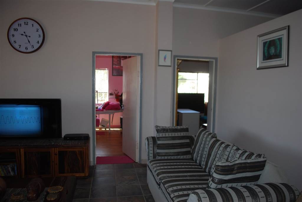 4 Bed House in Tulbagh photo number 8