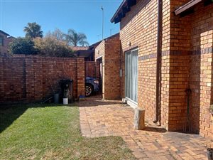 Townhouse in Halfway Gardens