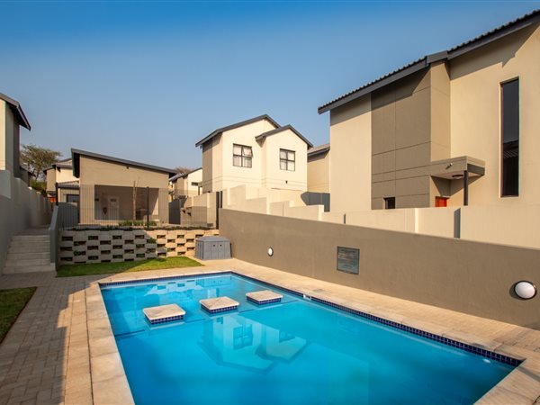 4 Bedroom House 4 Bedroom House
