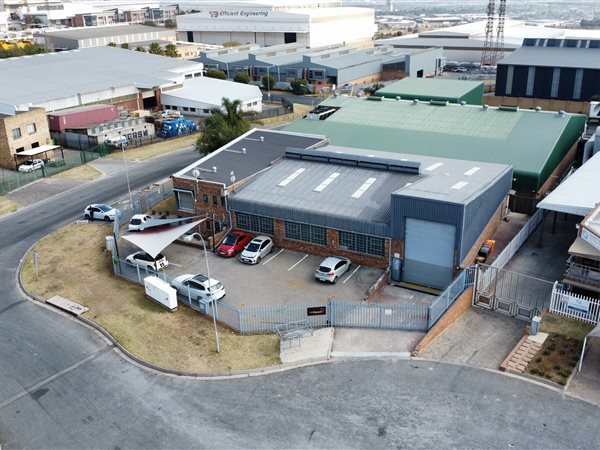 839  m² Industrial space