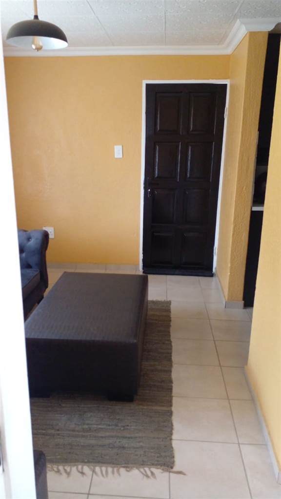 2 Bed House in Sebokeng Zone 6 photo number 9
