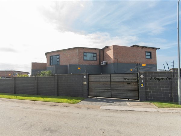 3 Bedroom Duplex 3 Bedroom Duplex