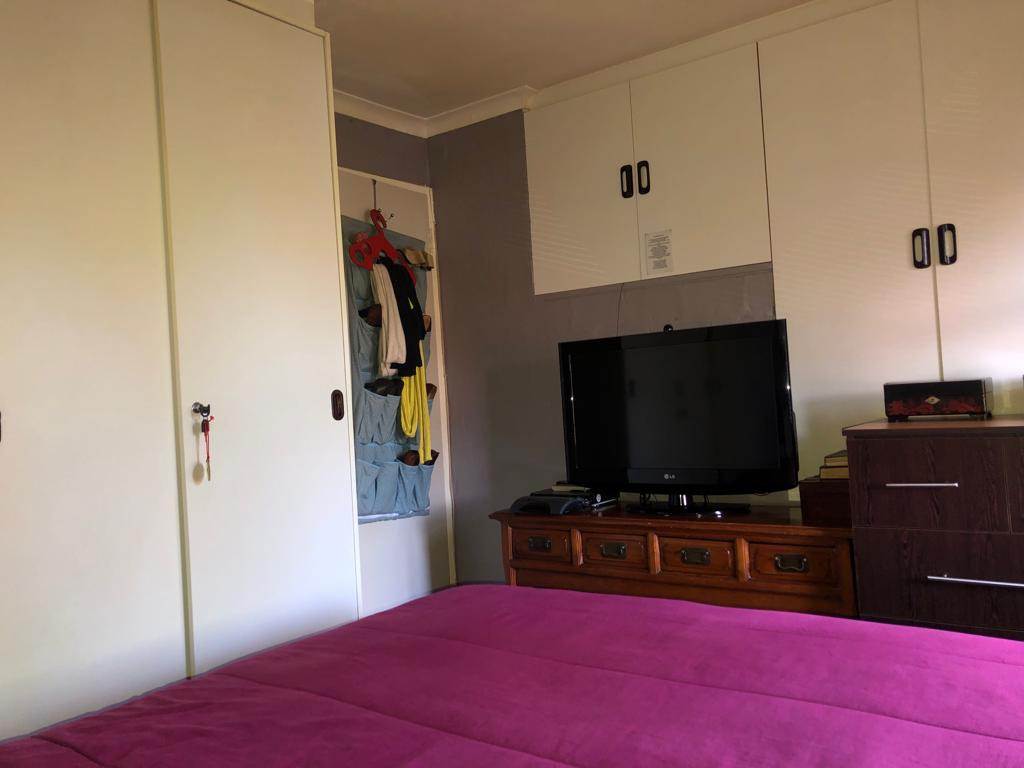 2 Bed Apartment in Zonnebloem photo number 14