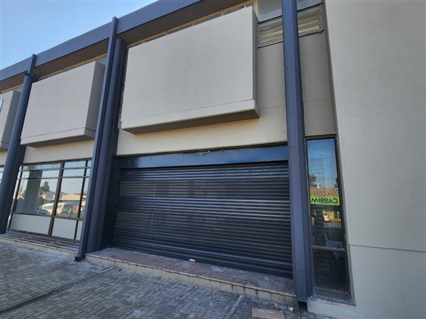 98  m² Commercial space