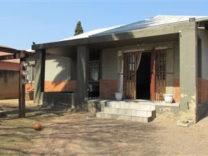 3 Bed House in Rewlatch