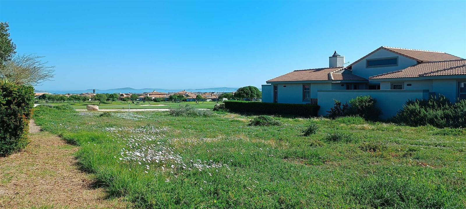 748 m² Land available in Langebaan Country Estate photo number 3
