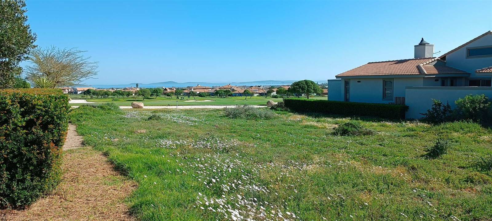 748 m² Land available in Langebaan Country Estate photo number 6