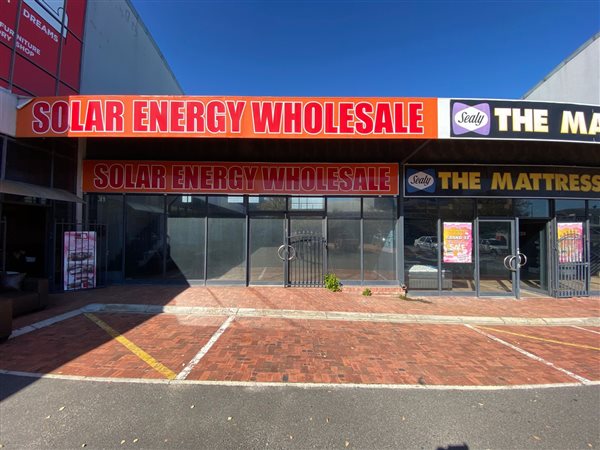153 m² Retail Space 153 m² Retail Space