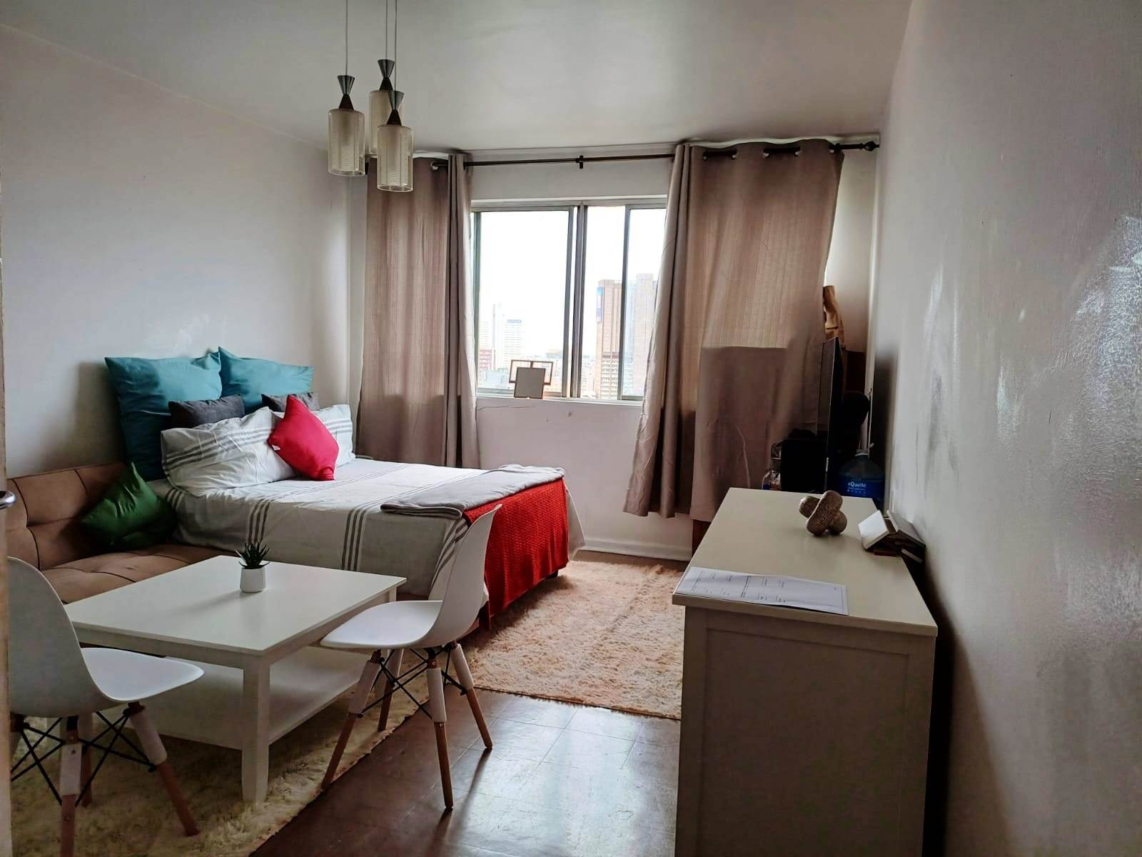 1.5 Bed Apartment in Durban CBD photo number 3