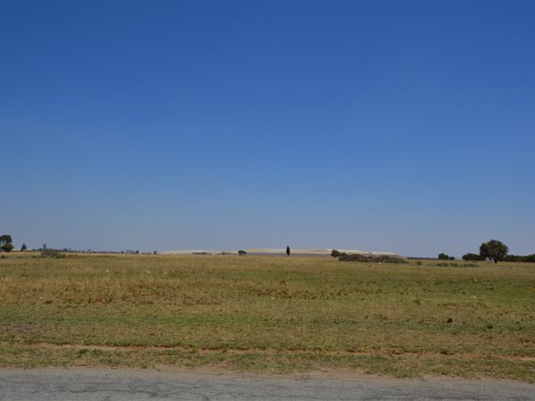 1 249 m² Land