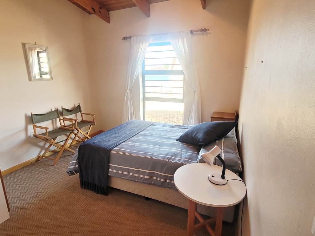 4 Bed House in Struisbaai photo number 18
