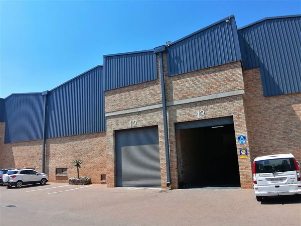 517  m² Industrial space