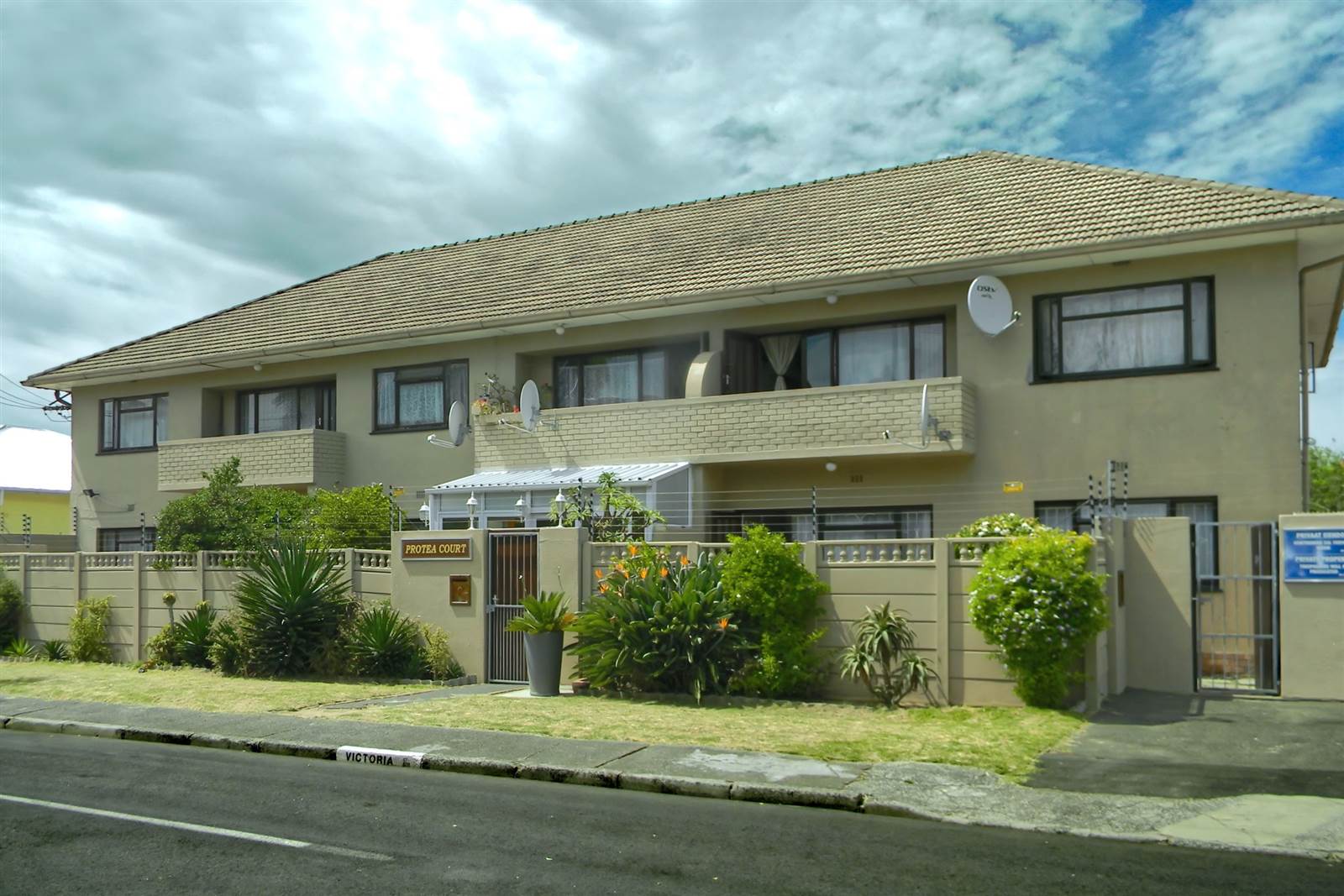 2 Bed House in Parow Central photo number 14