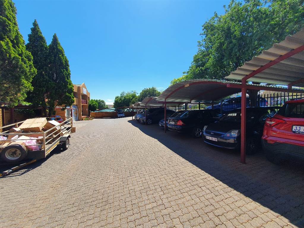 760  m² Industrial space in Highveld photo number 3