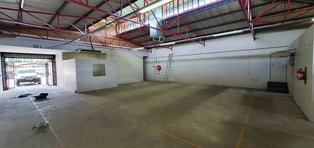 760  m² Industrial space in Highveld photo number 4