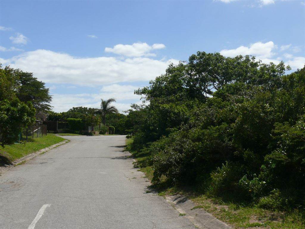 654 m² Land available in Kleinemonde photo number 2