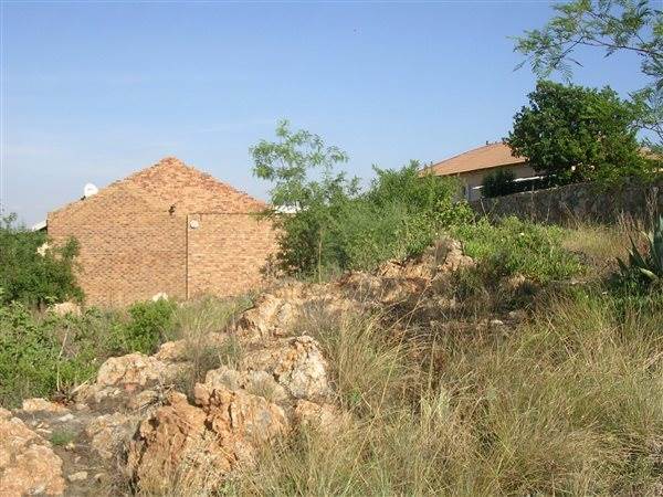 723 m² Land available in Vaaloewer photo number 2