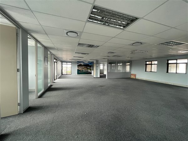 331  m² Commercial space in Century City