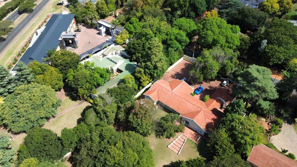 8222 m² Land available in Bryanston photo number 2