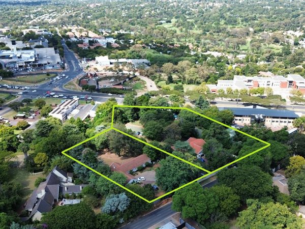 8222 m² Land available in Bryanston