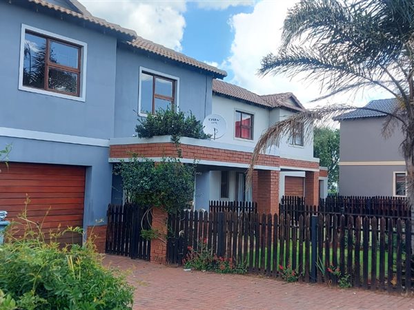 3 Bedroom Duplex 3 Bedroom Duplex