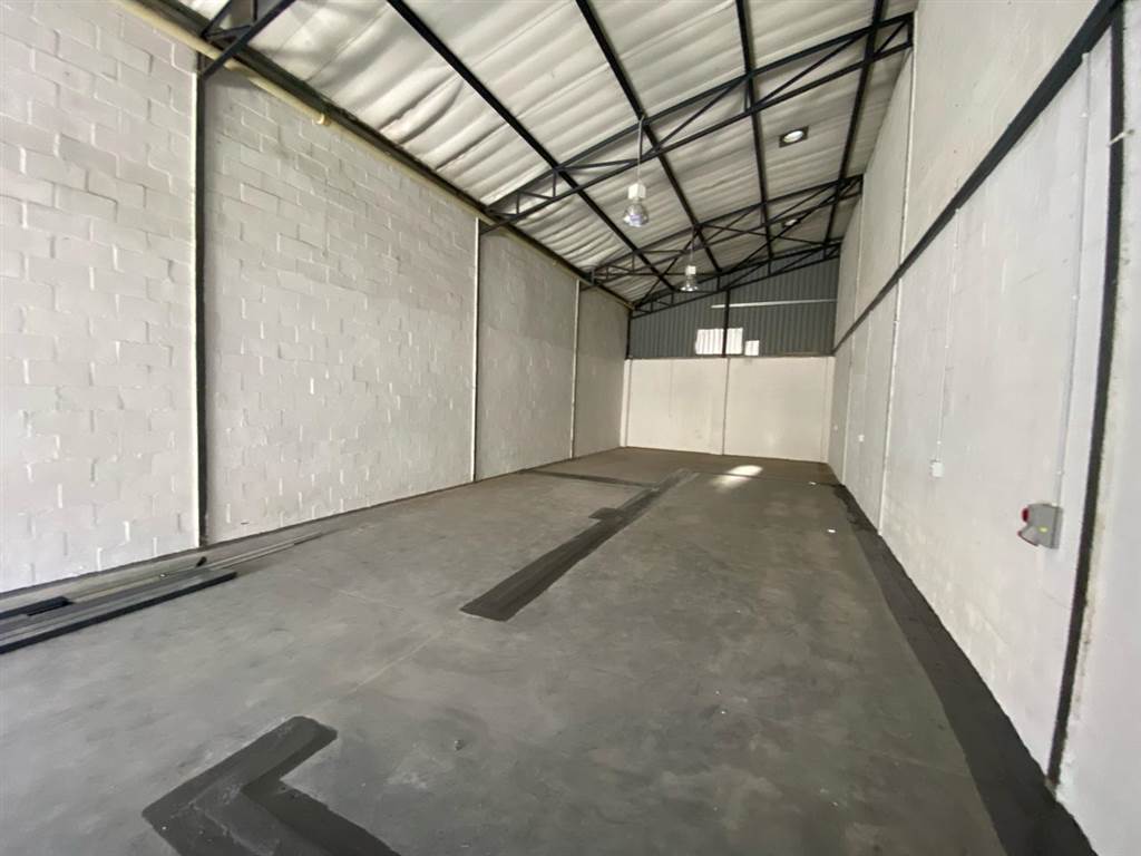 150  m² Industrial space in Strand Central photo number 11