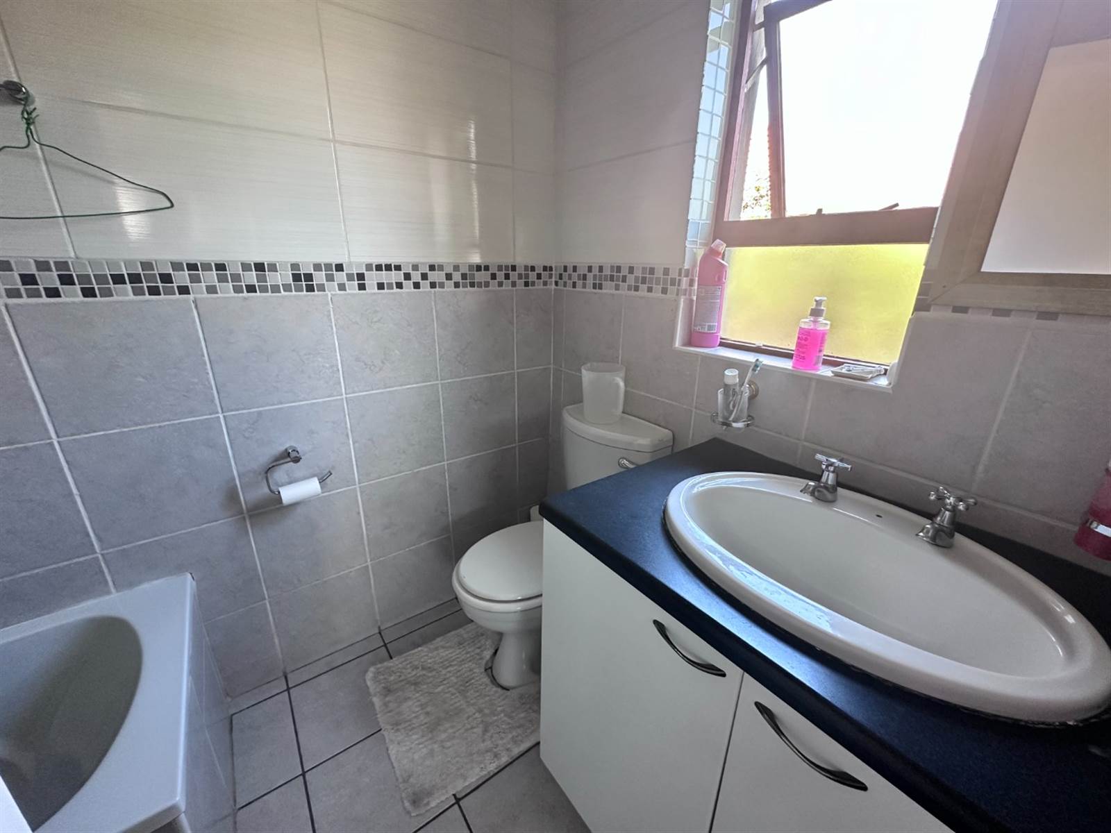 4 Bed House in Modderfontein photo number 8
