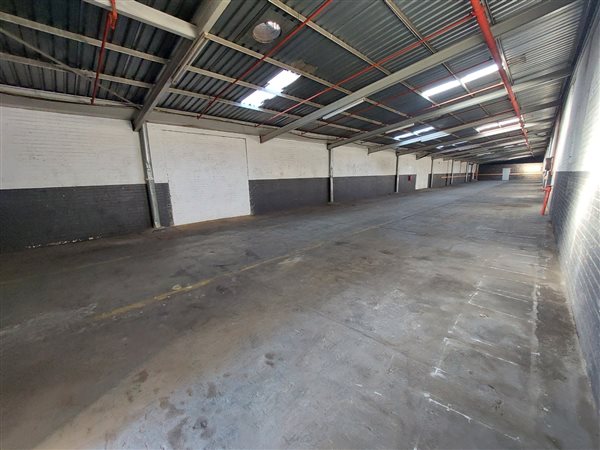 657  m² Industrial space