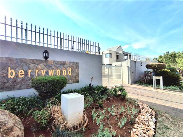 2 Bedroom Townhouse 2 Bedroom Townhouse